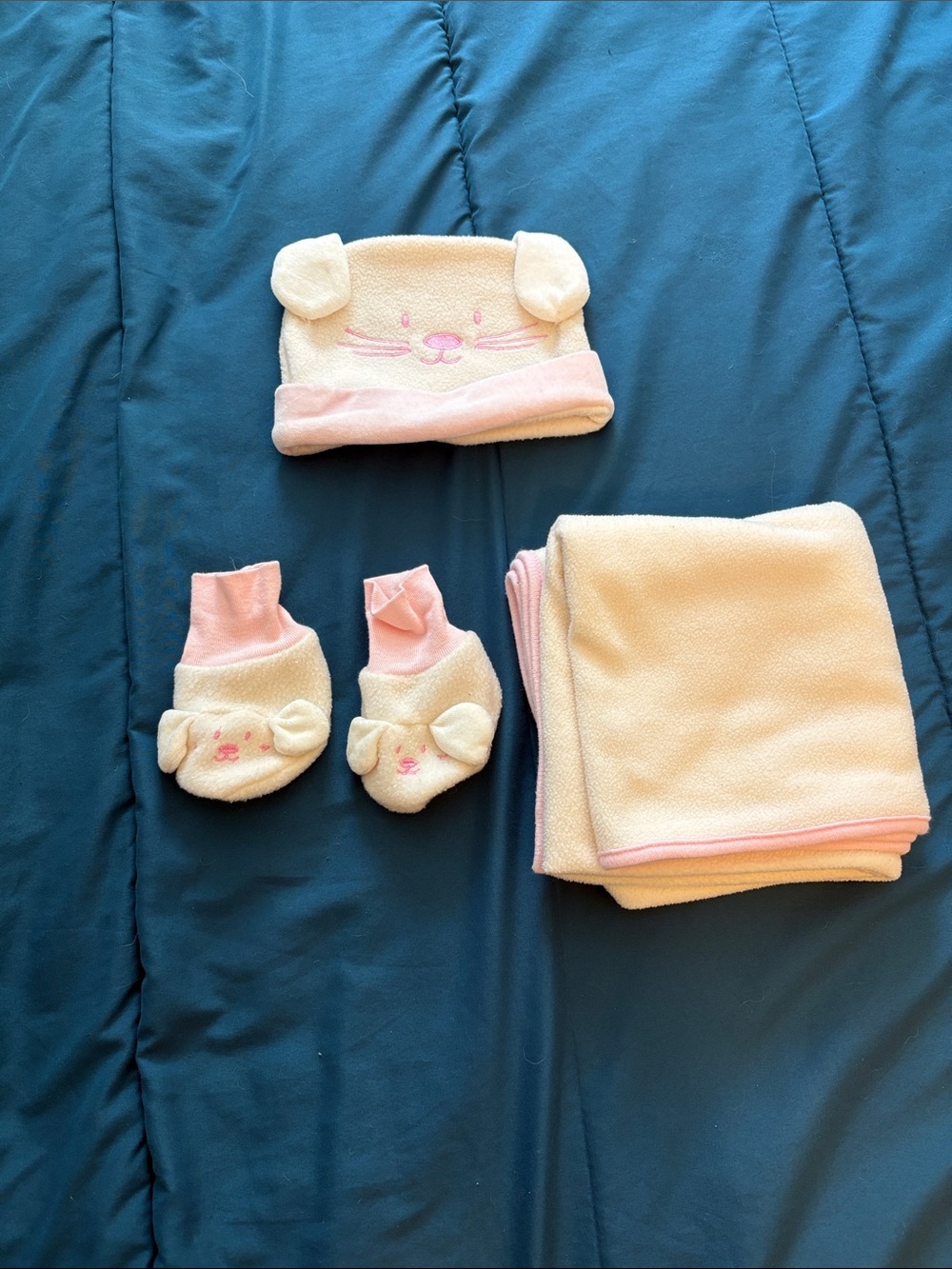Soft Baby Hat, Booties & Blanket Set - Cream & Pink